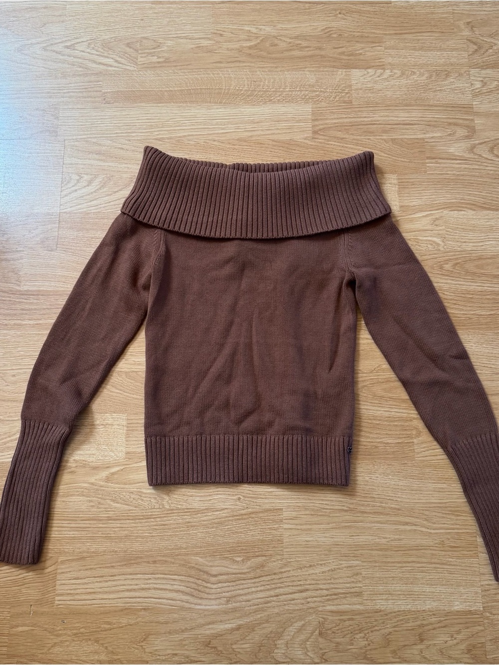 Aritzia sweater